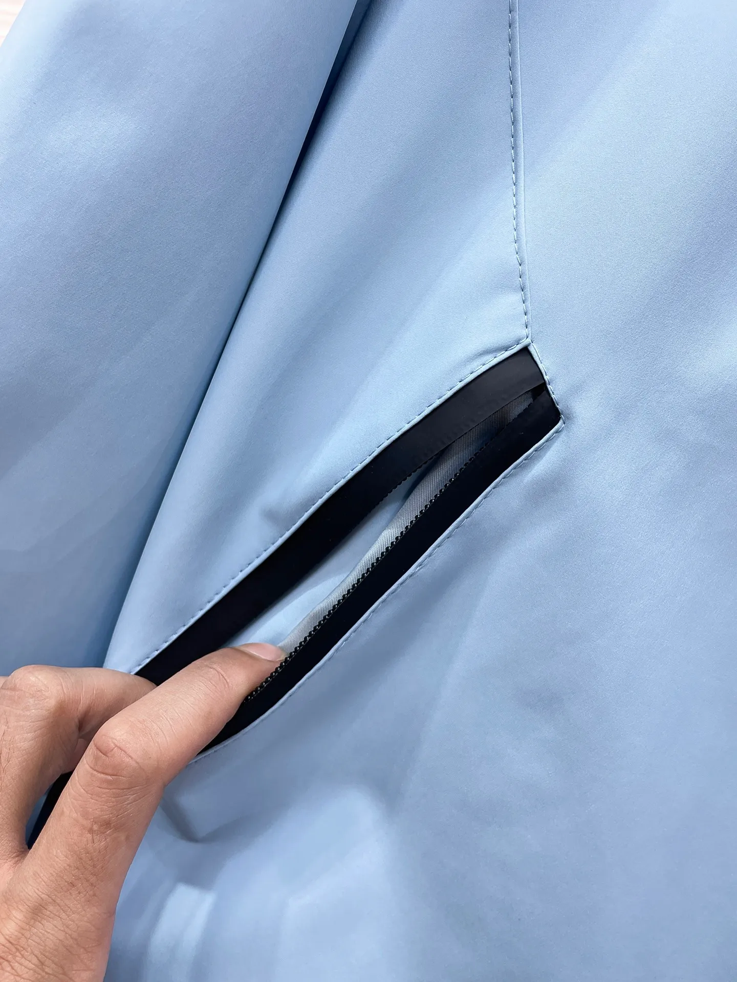 Same Style， ， 2026 New Arrival ， Original Premium Breathable ， ， ， Quality。 ， Sizes：M～3XL， 195